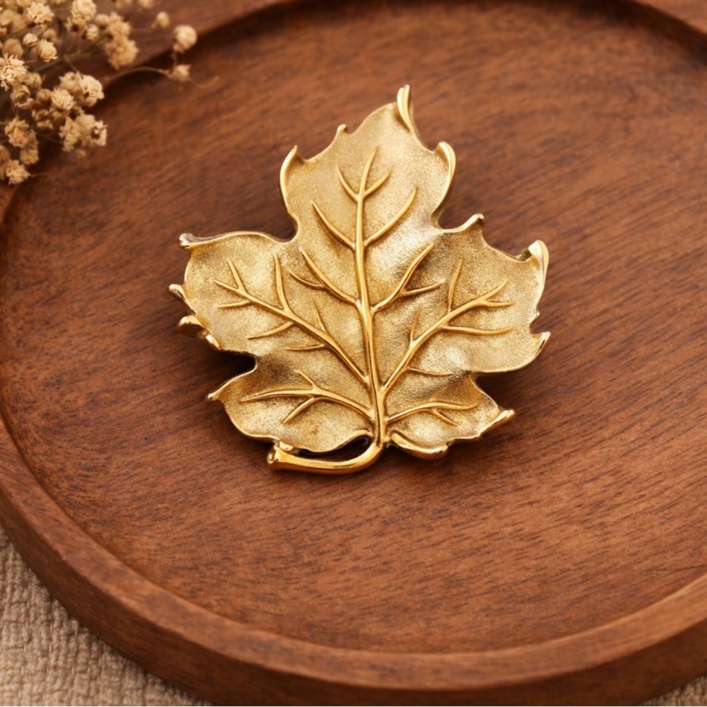 Vintage Gold-Tone Leaf Brooch | Textured Botanical Pin